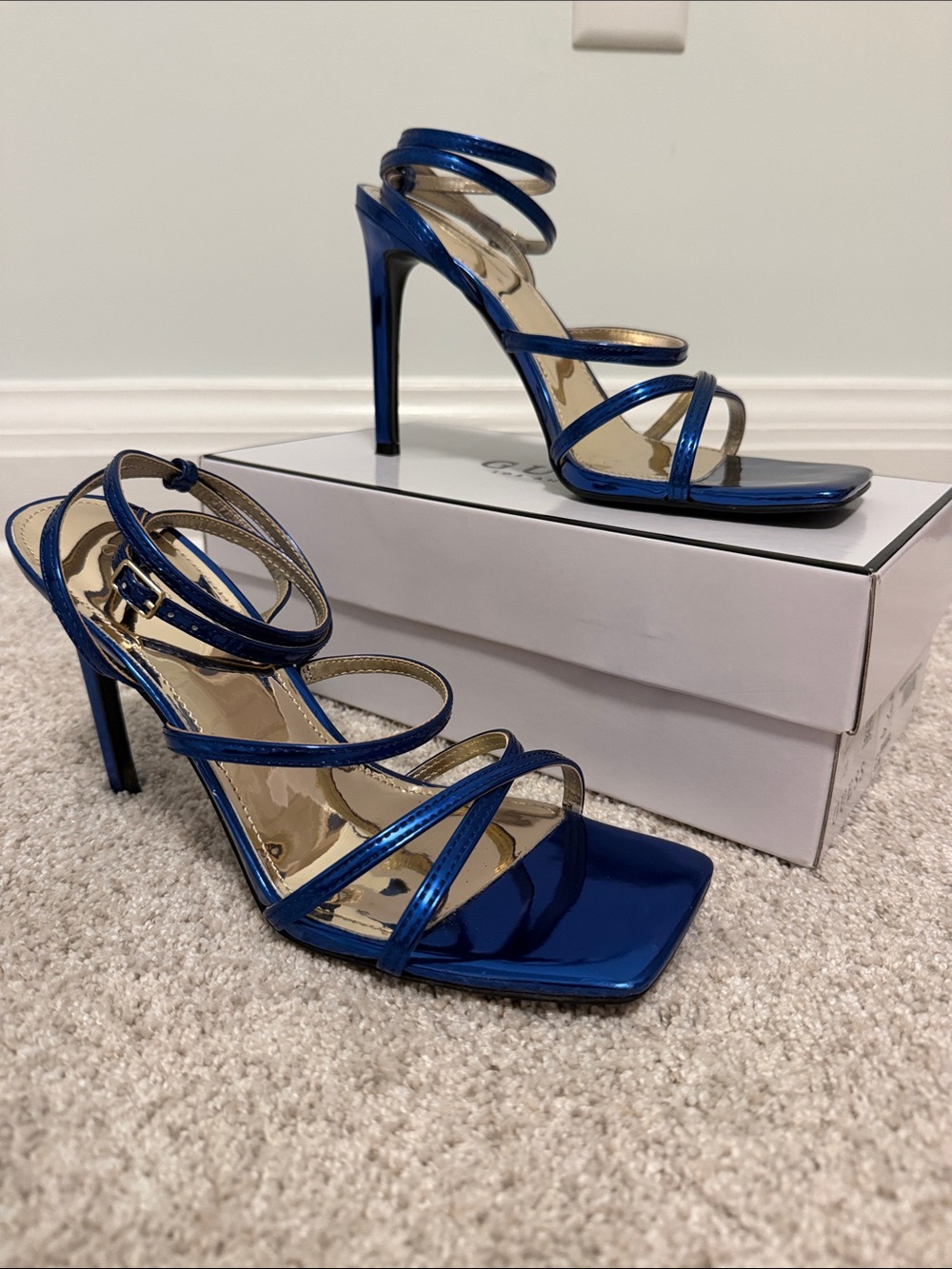 Guess Sabie Metallic Blue Square Toe Strappy Heels Sandals Size 9